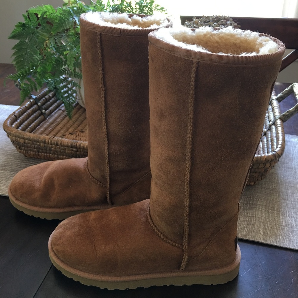 UGG Classic Tall Chestnut Sheepskin Boots Size 7